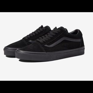 Women’s velvet style vans sneakers! Size 8.5- barely worn!